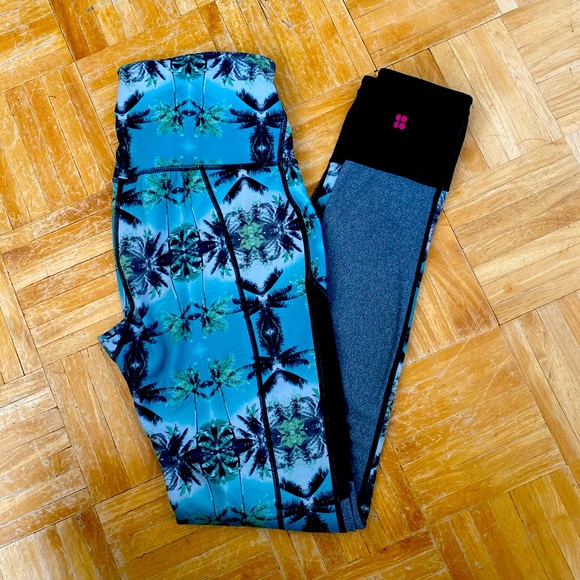 Sweaty Betty Urdhva REVERSE-ABLE legging - Picture 4 of 7